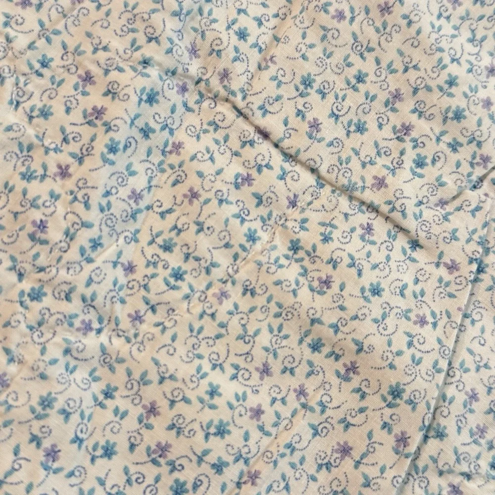 Vintage Handmade Baby Quilt Blanket Appliqué Cats Puppy Bunnies Flowers 36x50